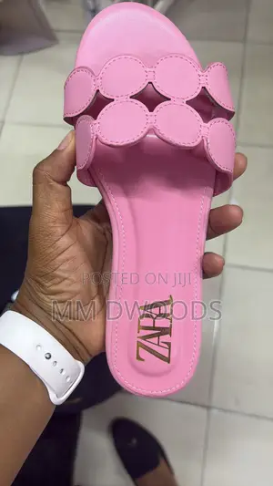 Flat Slippers