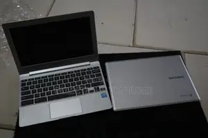 Laptop Samsung Chromebook 3 11 4GB Intel Core i3 SSD 32GB