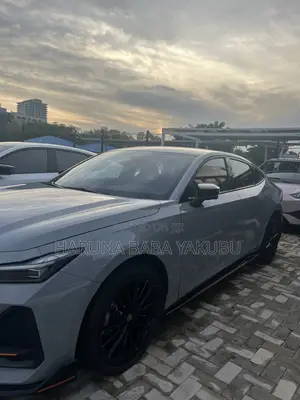 New Changan UNI-V 1.5 Hybrid FWD 2023 Gray