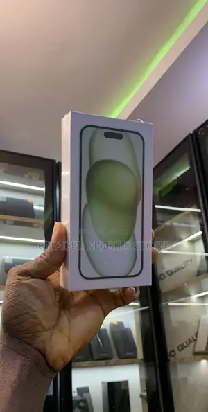 New Apple iPhone 15 256 GB Green