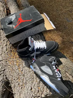 Nike Air Jordan 5 Retro Og "Black Metallic Reimagine