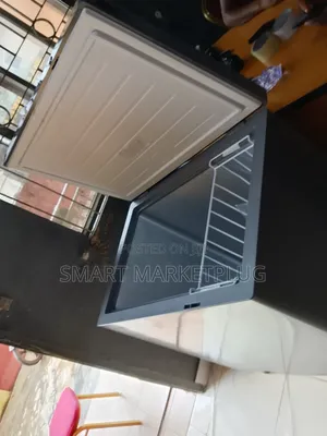 Hisense Fc270sh Chest Freezer-Easy to Clean + Power Switch