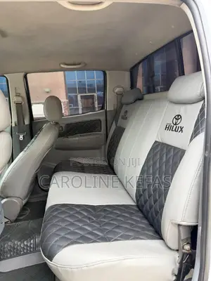 Toyota Hilux 2014 White