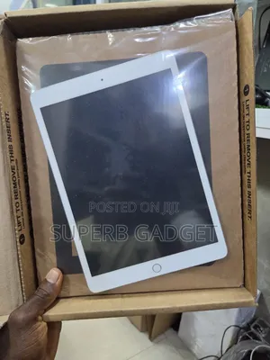 New Apple iPad 10.2 (2020) 32 GB White