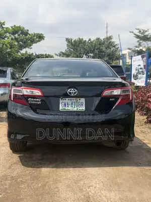 Toyota Camry SE 4dr Sedan (2.5L 4cyl 6A) 2013 Black