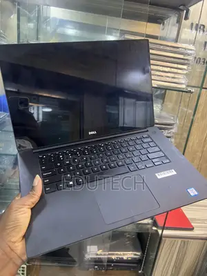 Laptop Dell Precision 5520 8GB Intel Core i7 SSD 256GB