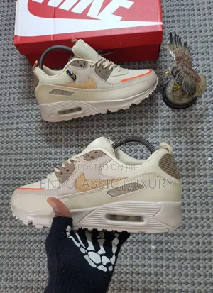 Top Quality Luxury Men's Designer Sneakers Nike Well Branded Package