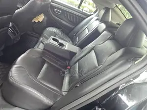 Ford Taurus 2011 Black