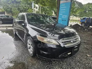 Ford Taurus 2011 Black
