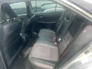 Toyota Camry 2017 Silver
