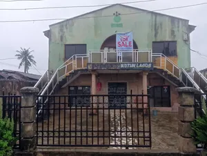 4bdrm Apartment in Alimosho for sale
