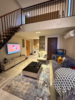 Modern Loft Studio Apartment With City View, Rooftop a Balcony