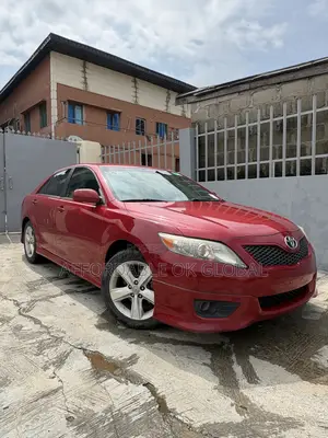 Toyota Camry SE 4dr Sedan (2.5L 4cyl 6A) 2011 Red