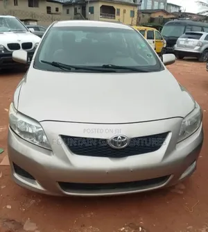 Toyota Corolla 2009 Gold