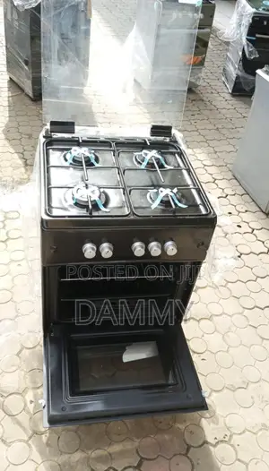 Maxi 60x60 Black Standing Gas Cooker