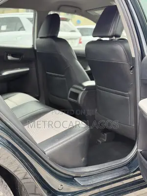 Toyota Camry SE 4dr Sedan (2.5L 4cyl 6A) 2014