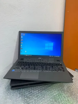 Laptop Acer Aspire E5-573 8GB Intel Core i3 HDD 500GB
