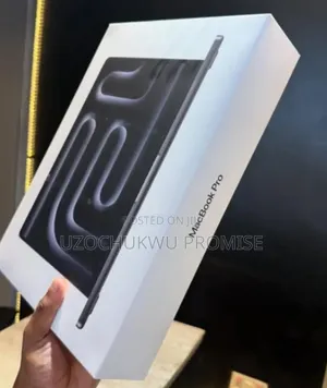 New Laptop Apple MacBook Pro 2025 M5 24GB Apple M5 SSD 1T