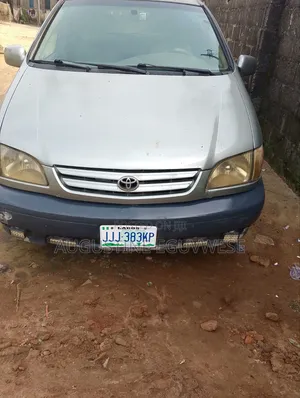 Toyota Sienna LE 2002 Gray