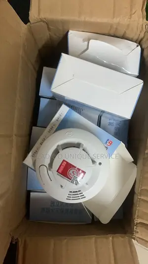 Smoke Detector With One Battery