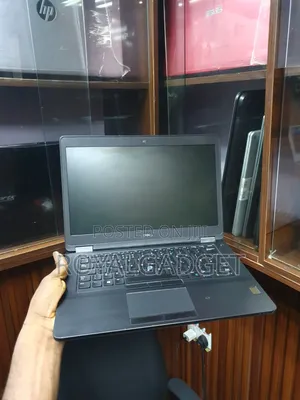 Laptop Dell Latitude 14 E5470 8GB Intel Core i5 SSD 128GB