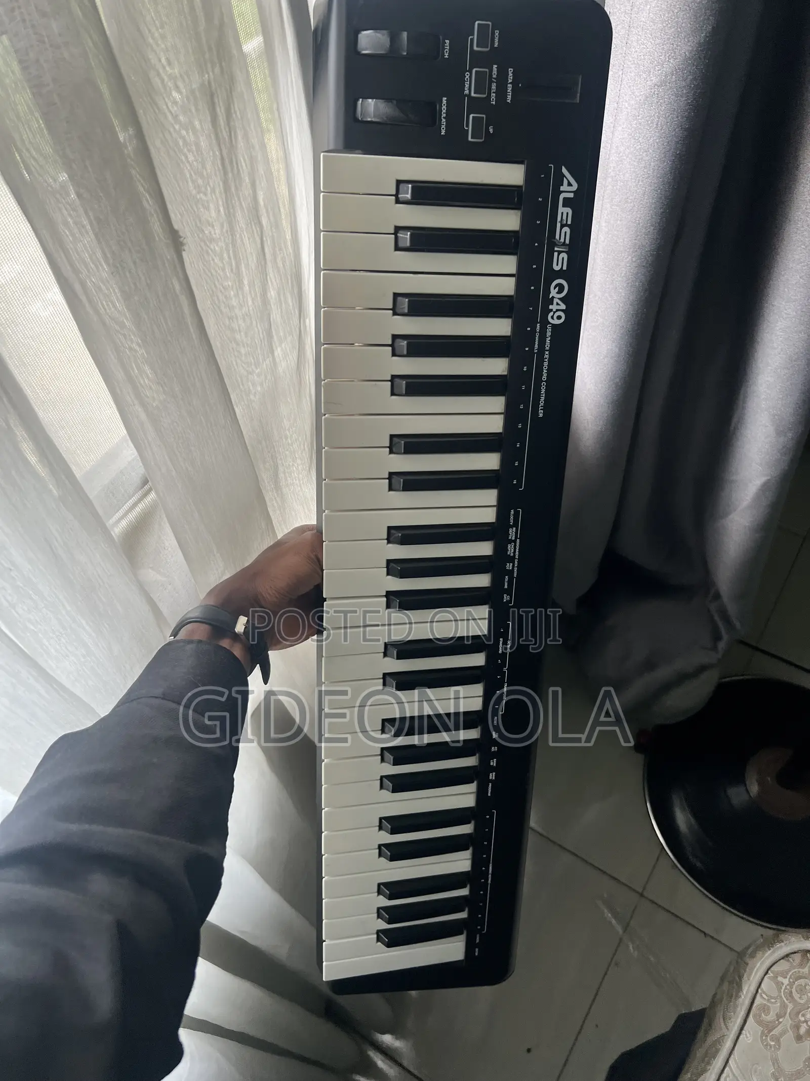 Alesis Q49 Midi Keyboard Controller