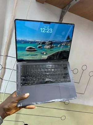 Laptop Apple MacBook Pro 2023 M3 Pro 18GB SSD 512GB