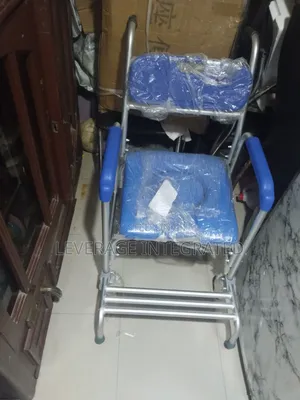 Commod Wheel Chair