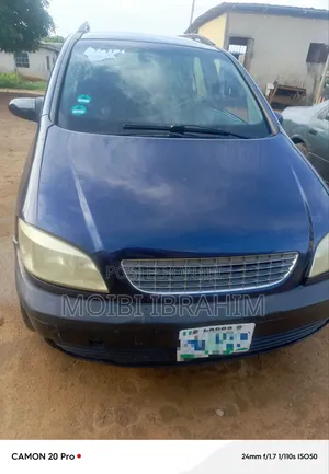 Opel Zafira 2005 Blue
