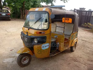 Bajaj RE 2010 Yellow