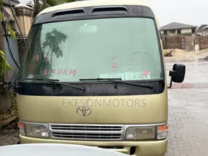 Toyota Coaster 2014 Gold
