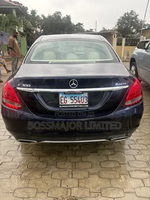 Mercedes-Benz C300 Sport 4Matic Sedan AWD (2.0L 4cyll 7A) 2016 Blue