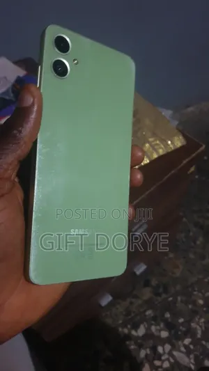 Samsung Galaxy A05 64 GB Green