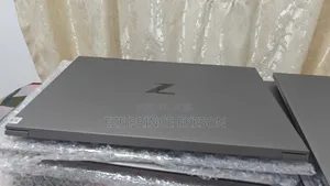 Laptop HP ZBook Studio G8 6GB Intel Core i7 SSD 512GB