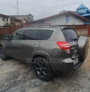 Toyota RAV4 2011 Gray