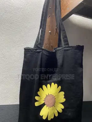 Tote Bag With Zip
