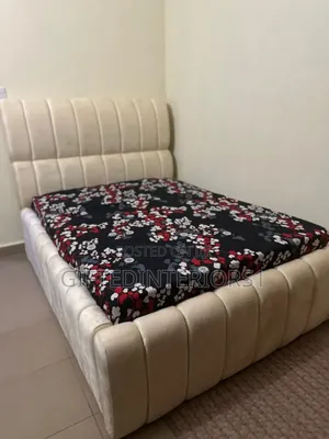 4x6ft Bubble Bedframe With 1 Bedside Cupboard