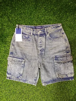 Short Jeans