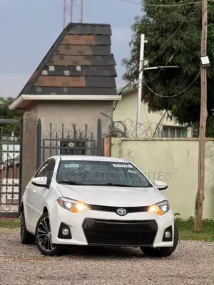 Toyota Corolla S Premium 4dr Sedan (1.8L 4cyl CVT) 2016 White