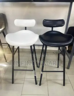 Curved Design Bar Stool