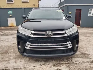 Toyota Highlander XLE 4x2 V6 (3.5L 6cyl 8A) 2018 Black