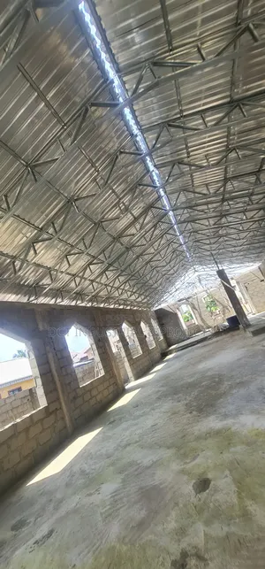 Steel Trusses Construction / Aluminium Roofing