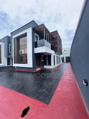 4bdrm Duplex in Adeoyo for sale