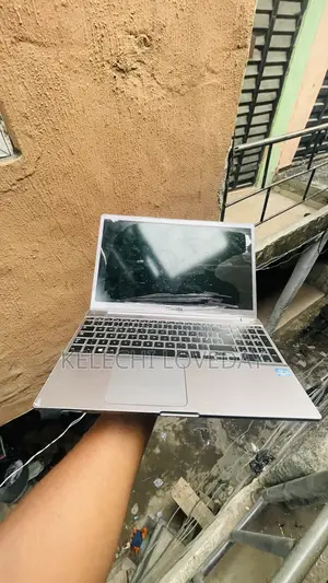Laptop Samsung Chronos 700Z5C 12GB Intel Core i7 SSD 256GB