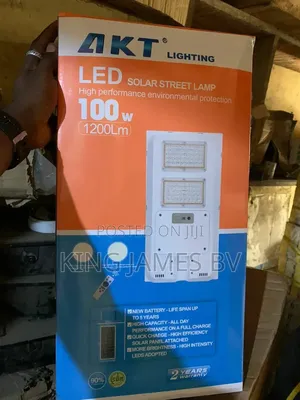100 Watts Akt Solar Street Lamp – Reliable Night Lighting System