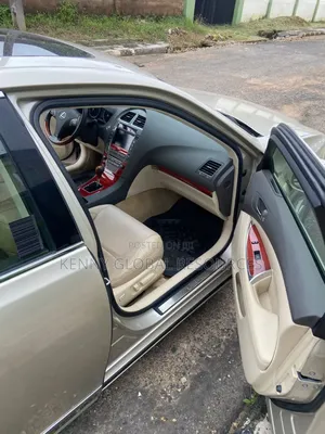 Lexus ES 2012 Gold