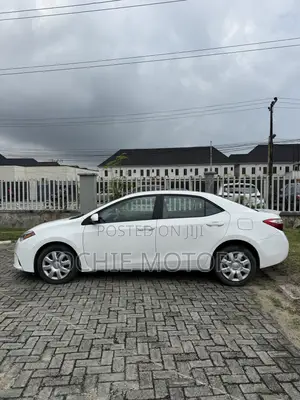 Toyota Corolla L 4dr Sedan (1.8L 4cyl 4A) 2014 White