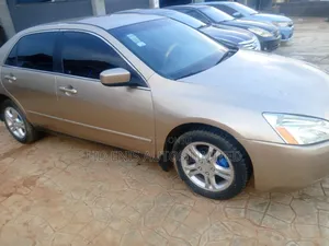 Honda Accord 2.0 Comfort Automatic 2005 Gold