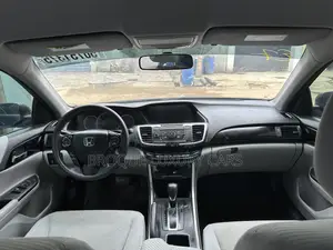 Honda Accord LX 4dr Sedan FWD (2.4L 4cyl 2A) 2017 Blue
