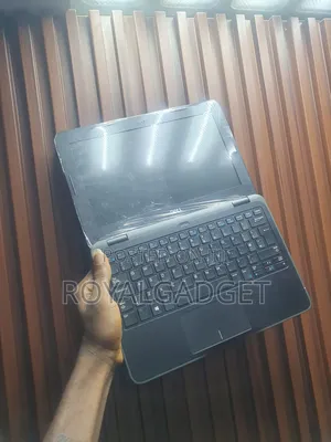 Laptop Dell Latitude 3190 4GB Intel Pentium SSD 72GB